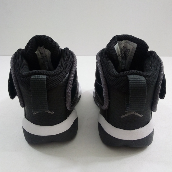 Jordan Pro Strong Baby & Toddler 4C Black White Basketball Shoes DC7910-002 - Picture 4 of 8
